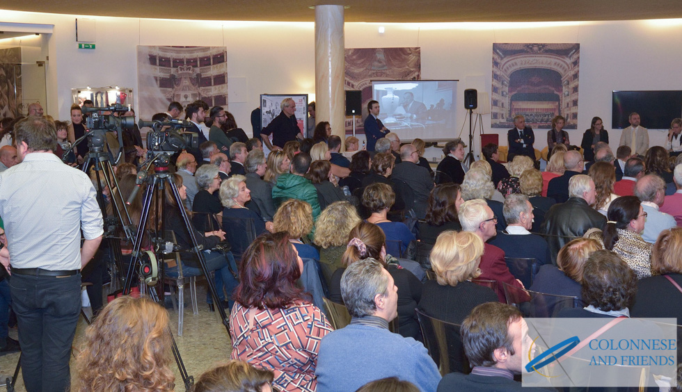 foto della presentazione del libro Antonio de Curtis, Il Principe Poeta