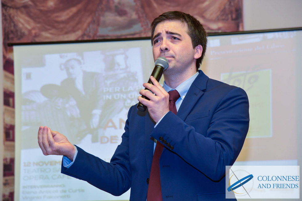 foto della presentazione del libro Antonio de Curtis, Il Principe Poeta