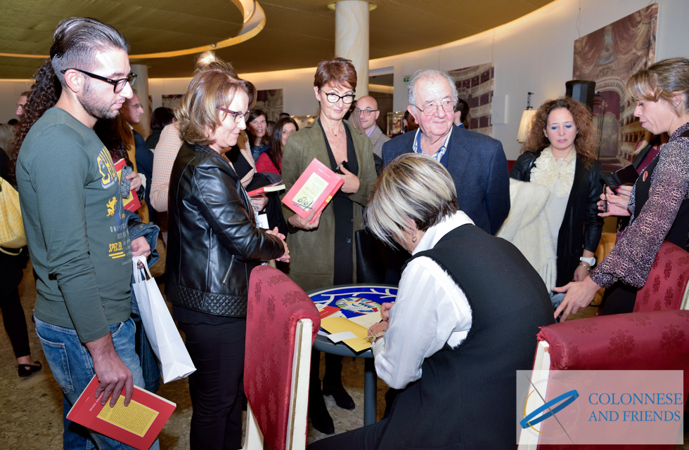 foto della presentazione del libro Antonio de Curtis, Il Principe Poeta